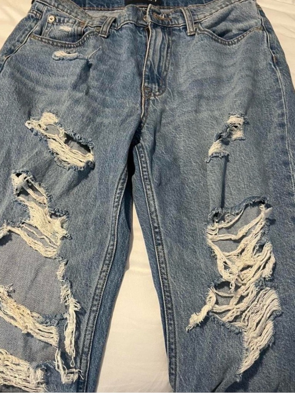 Aeropostale blue mom jeans with distressed